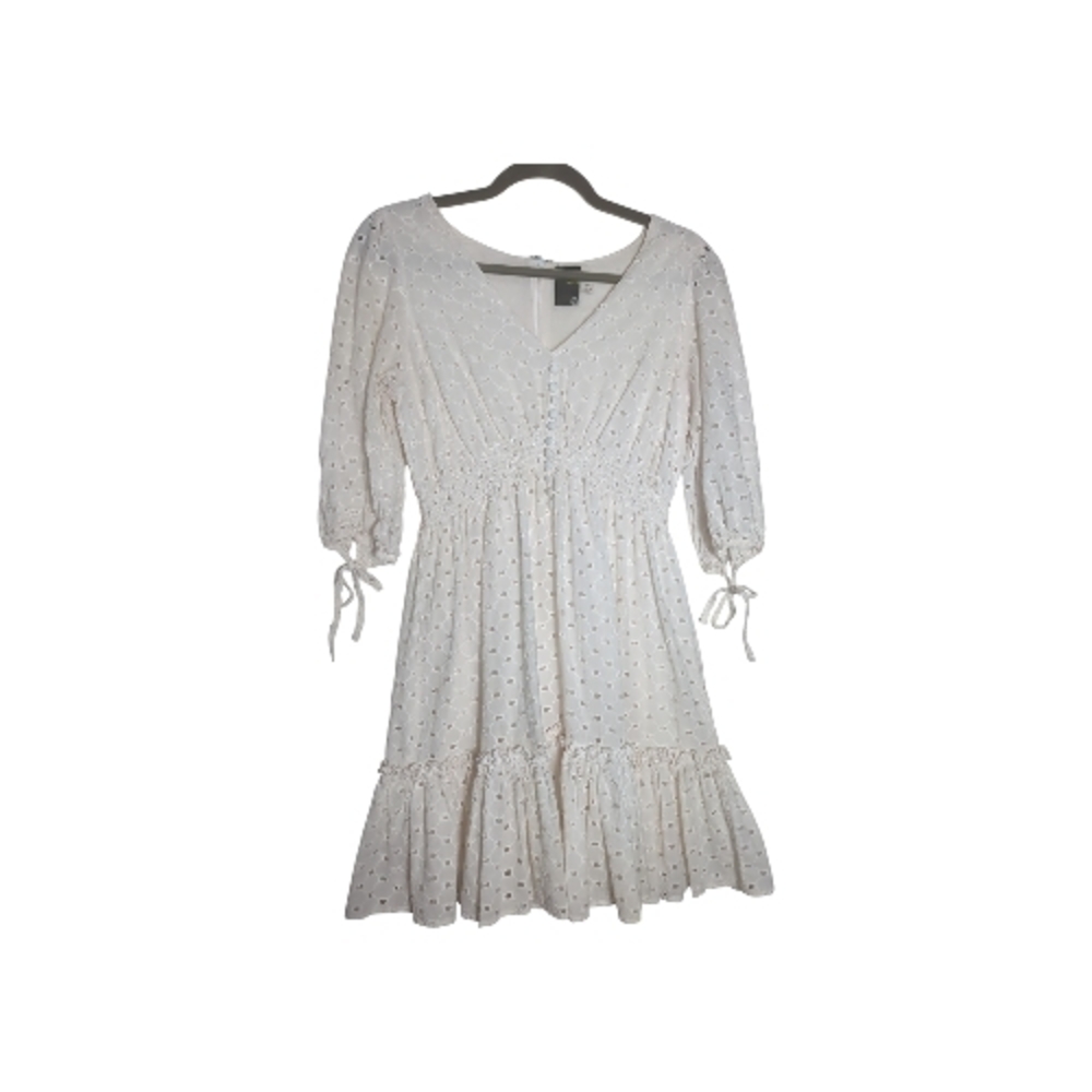Taylor Dresses 8P Ivory Eyelet V-Neck Tiered Mini Dress Romantic Feminine Beach